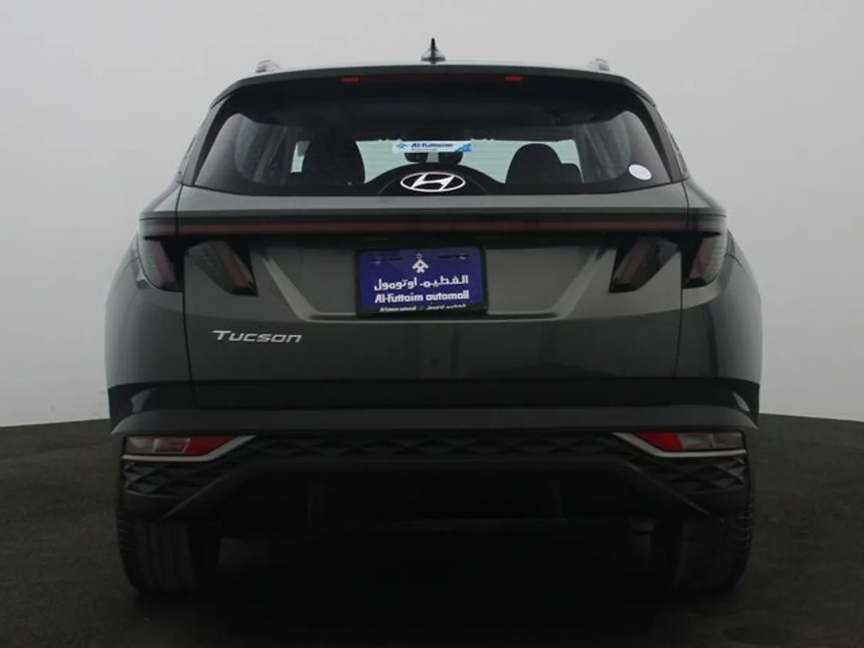 Car image 12