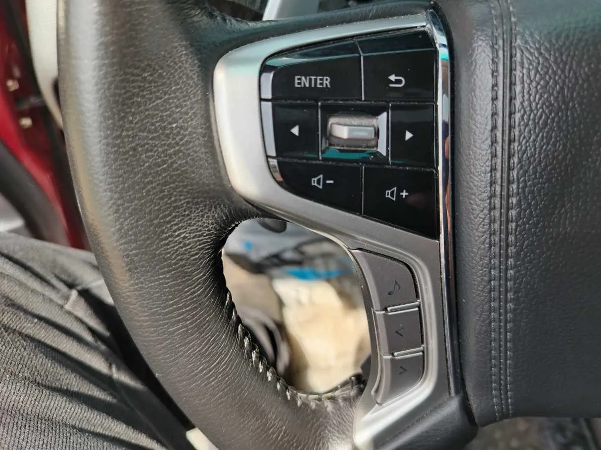 Car image 29