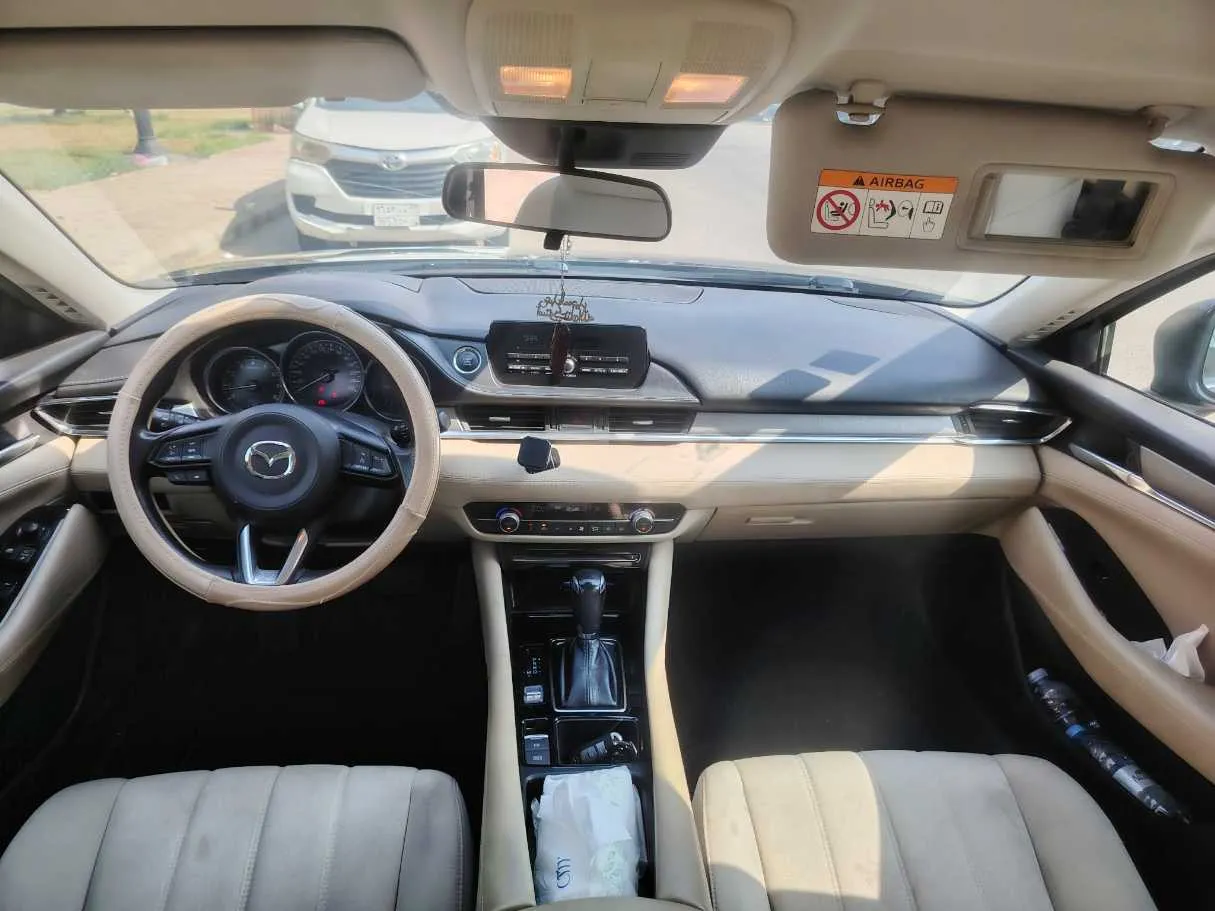 Car image 21