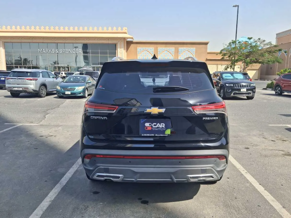 Car image 6