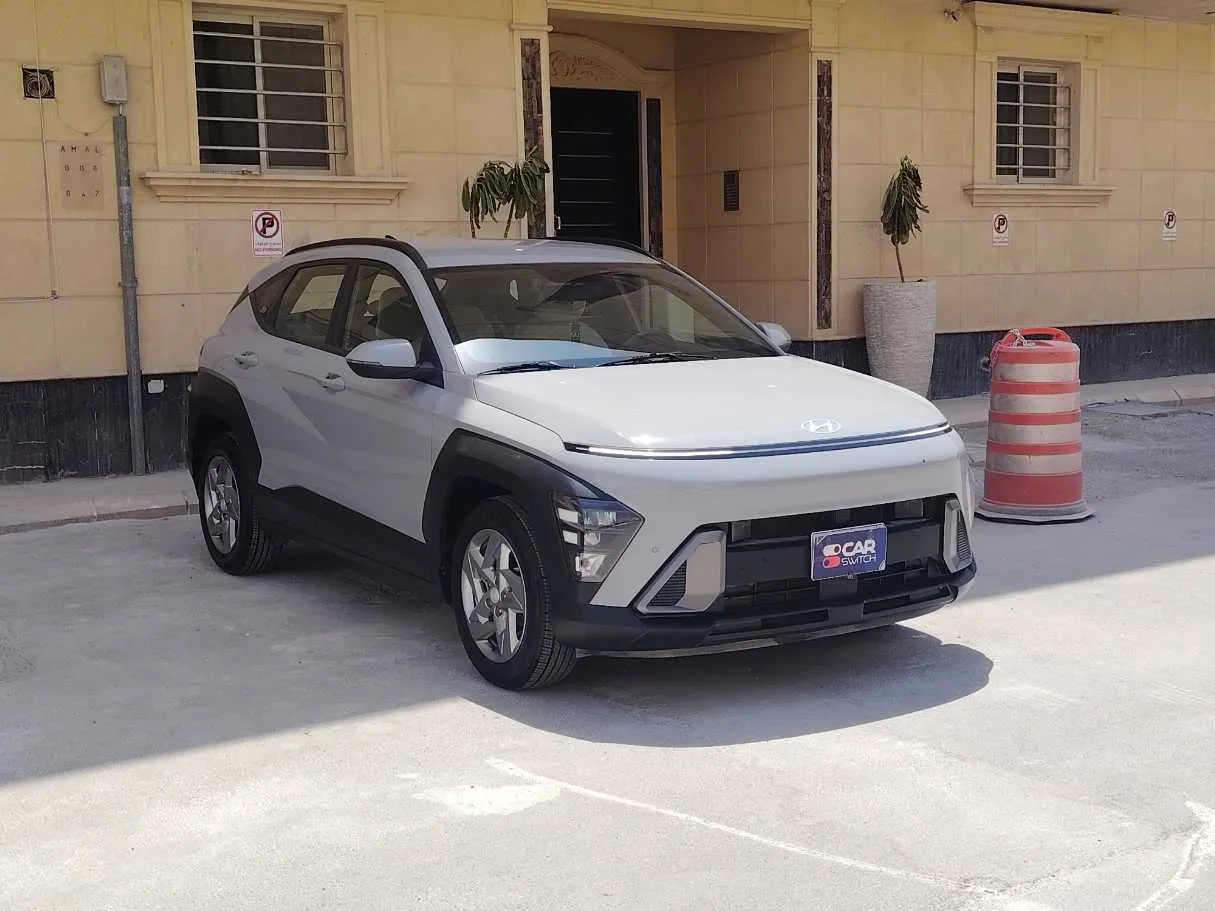 Car image 3