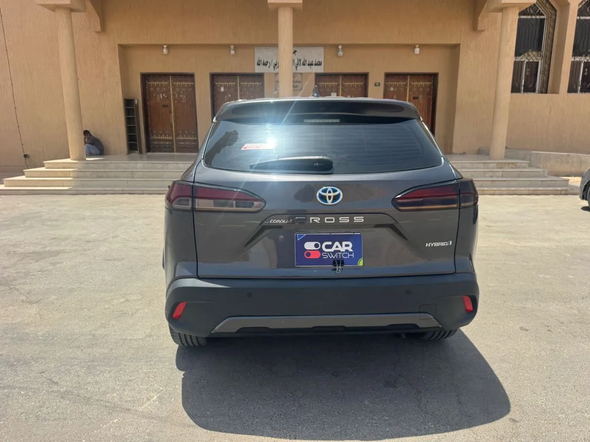 Car image 6