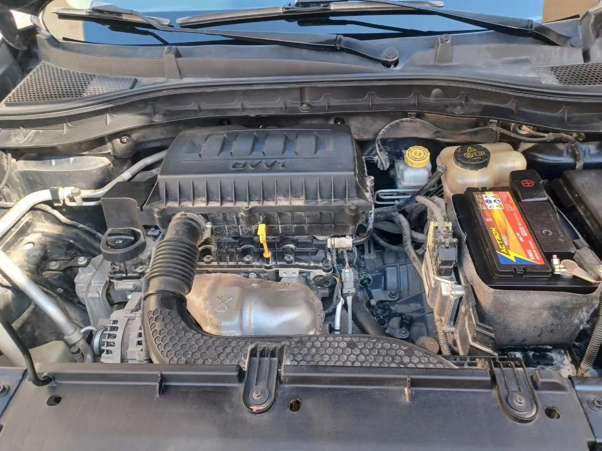 Car image 24