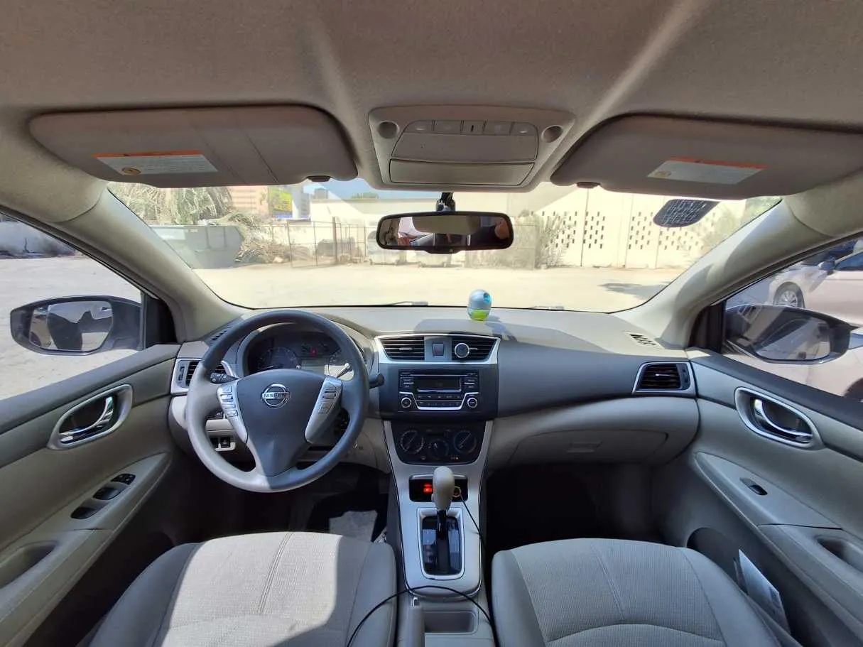 Car image 18