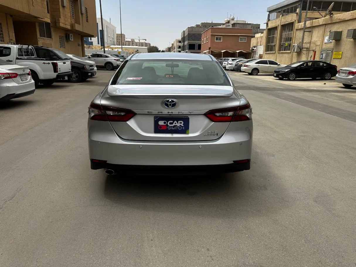 Car image 6