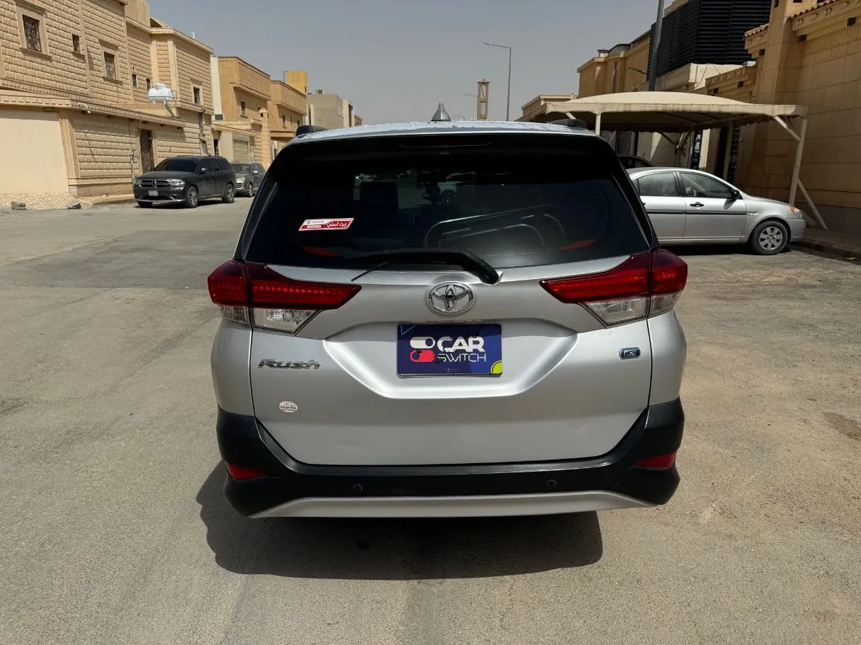 Car image 6