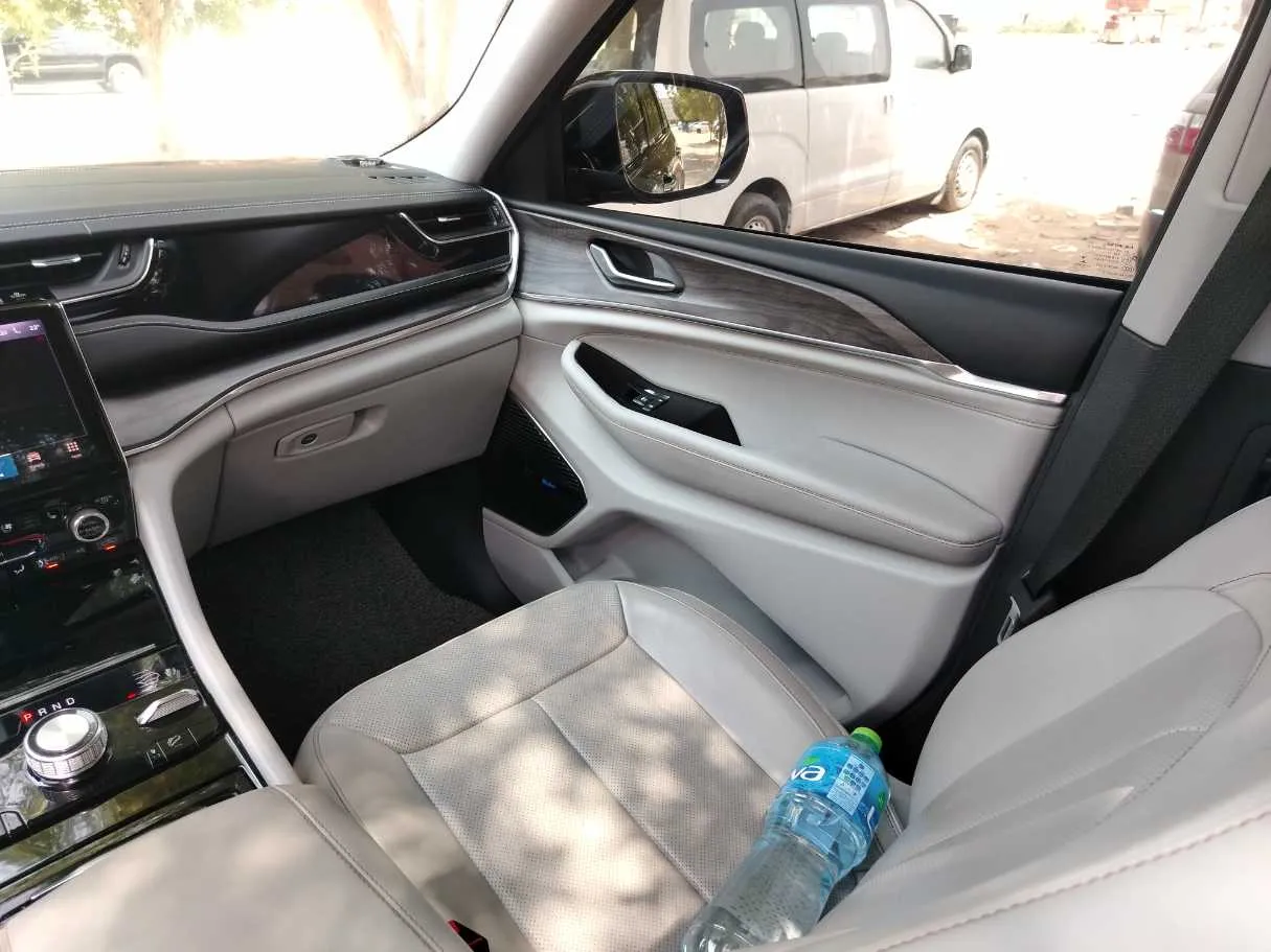 Car image 40