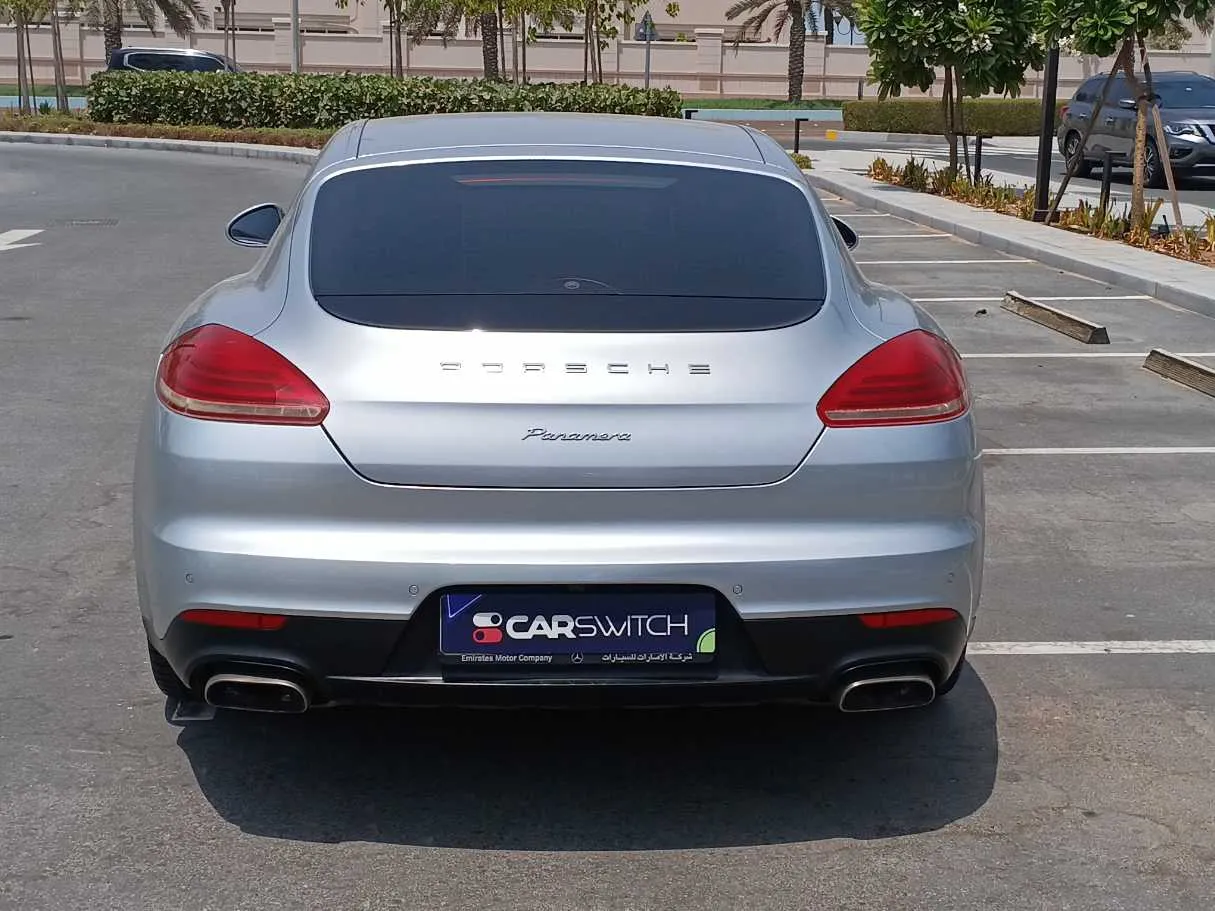 Car image 6