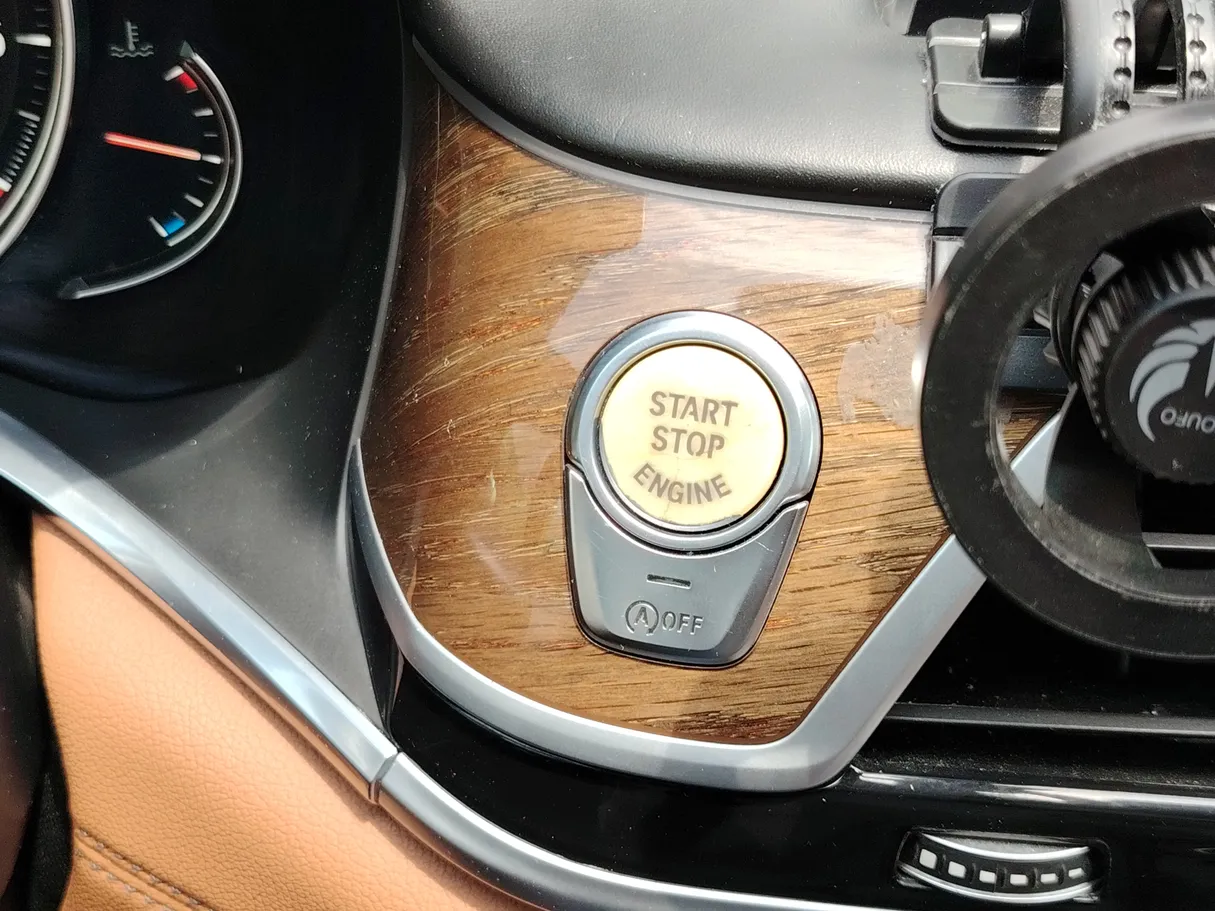 Car image 35