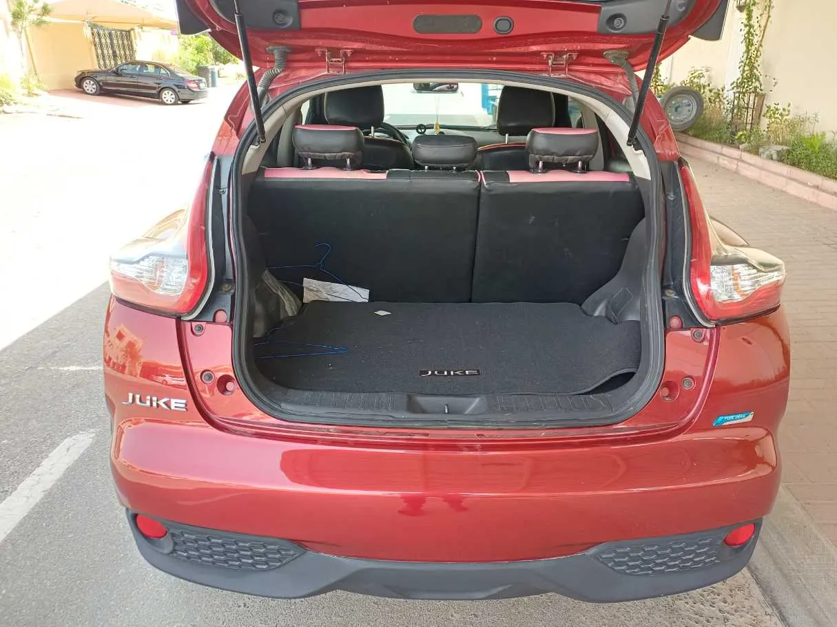Car image 20