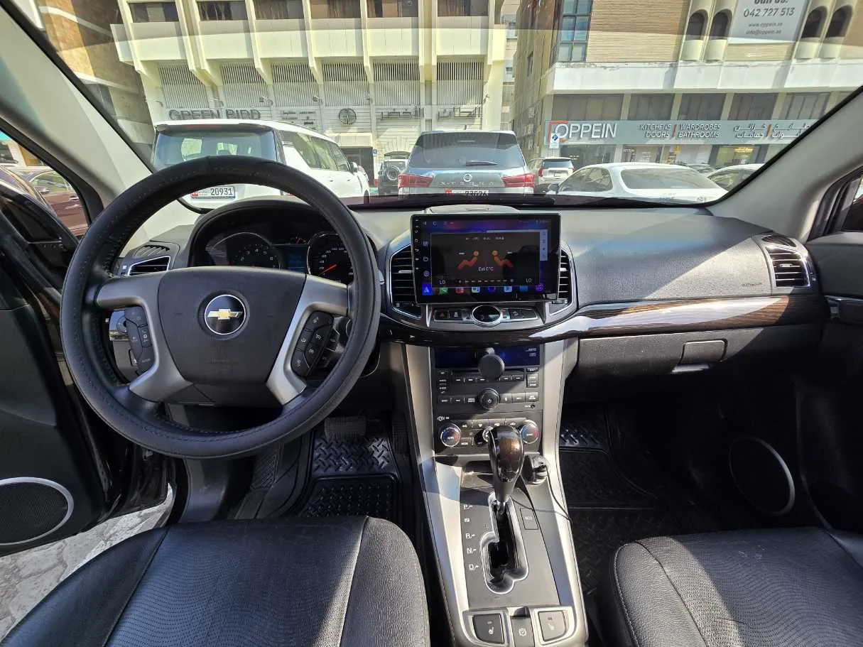 Car image 14