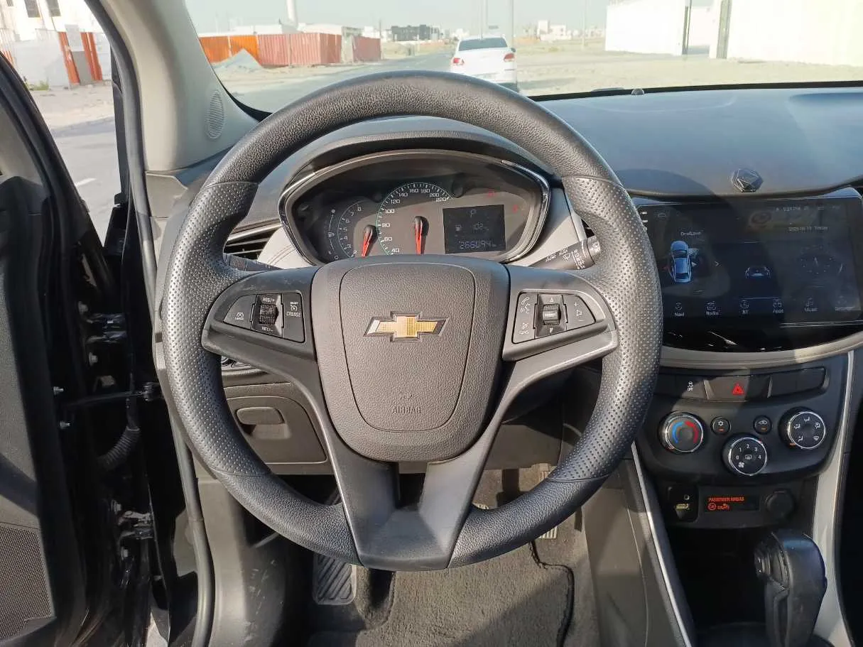 Car image 13