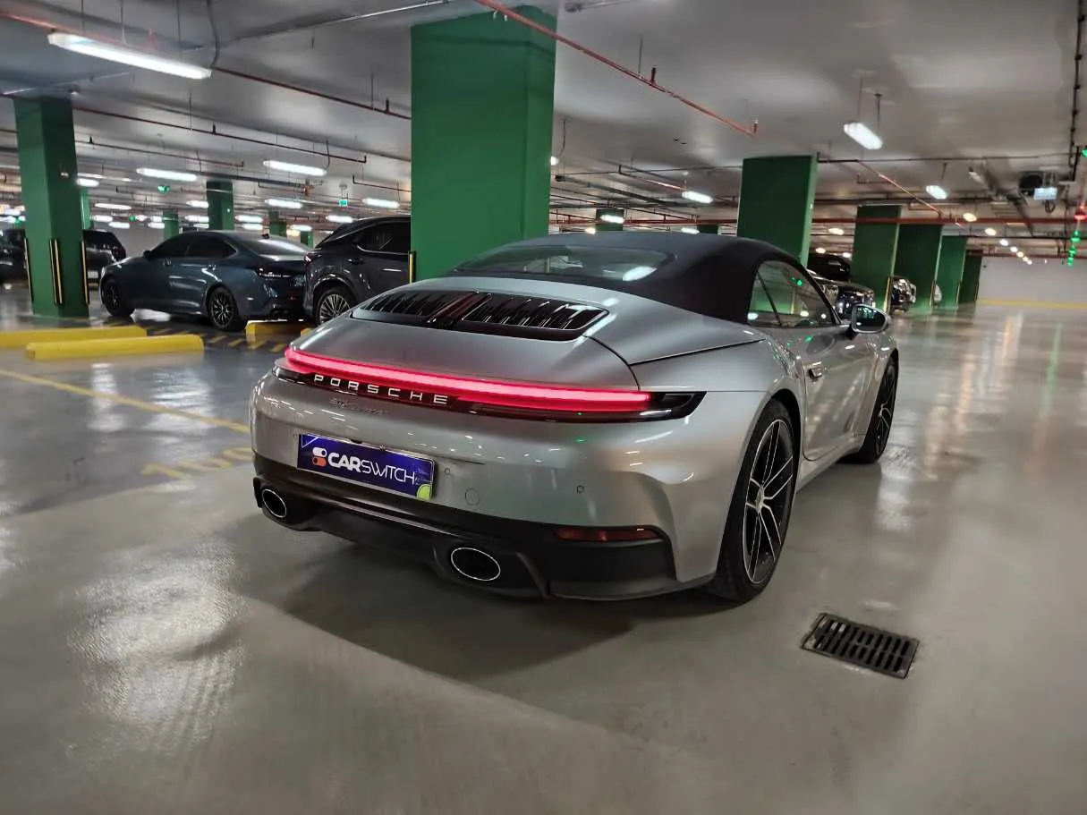 Car image 7
