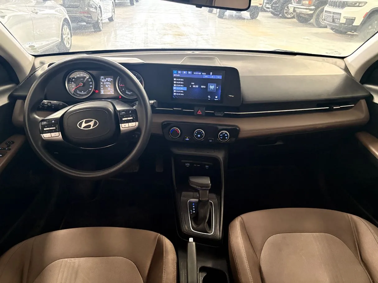 Car image 20