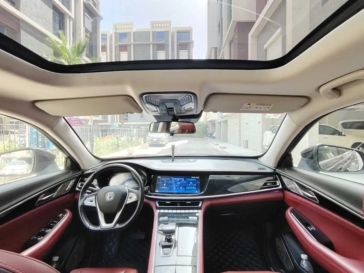 Car image 17