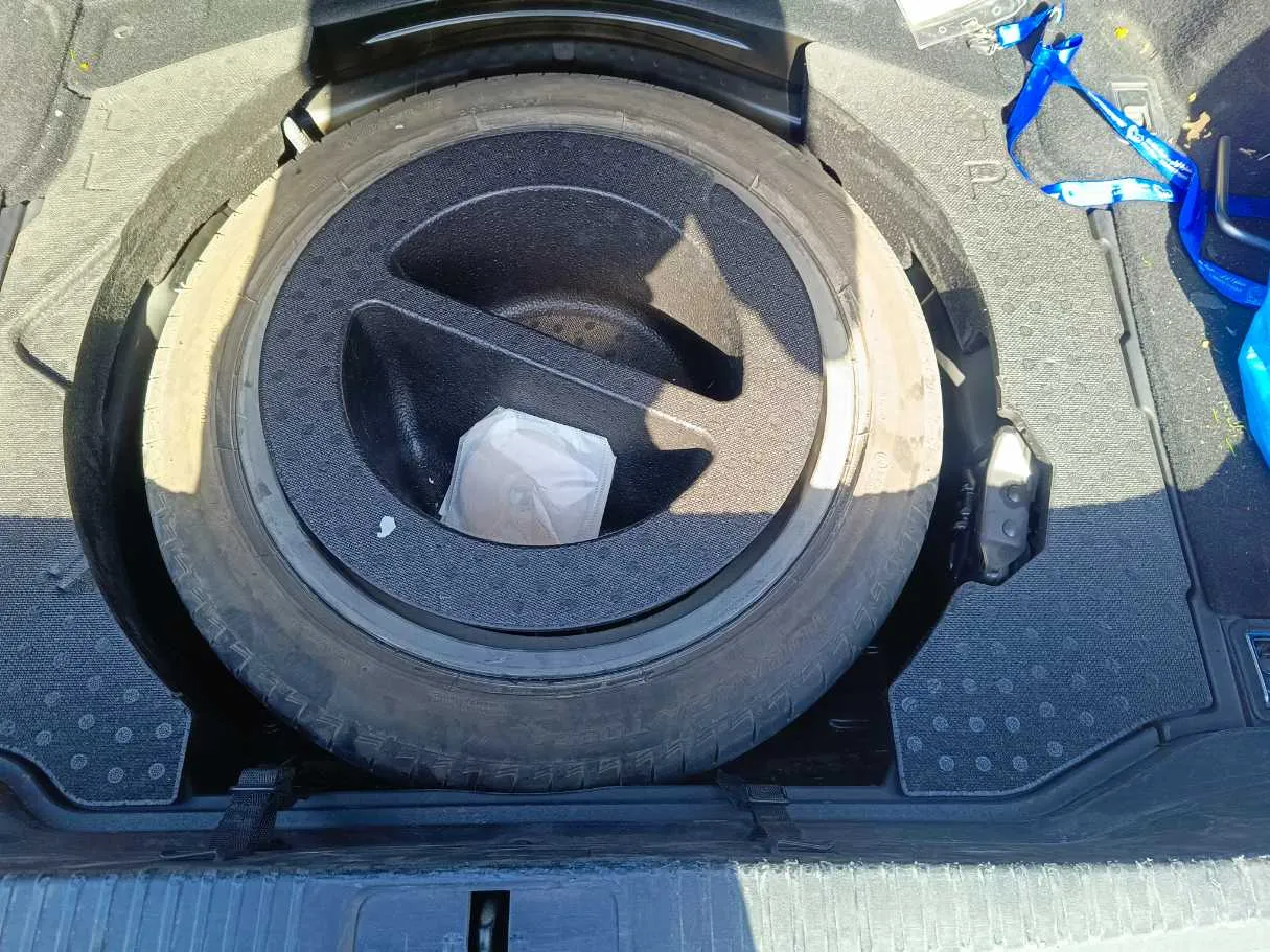 Car image 41