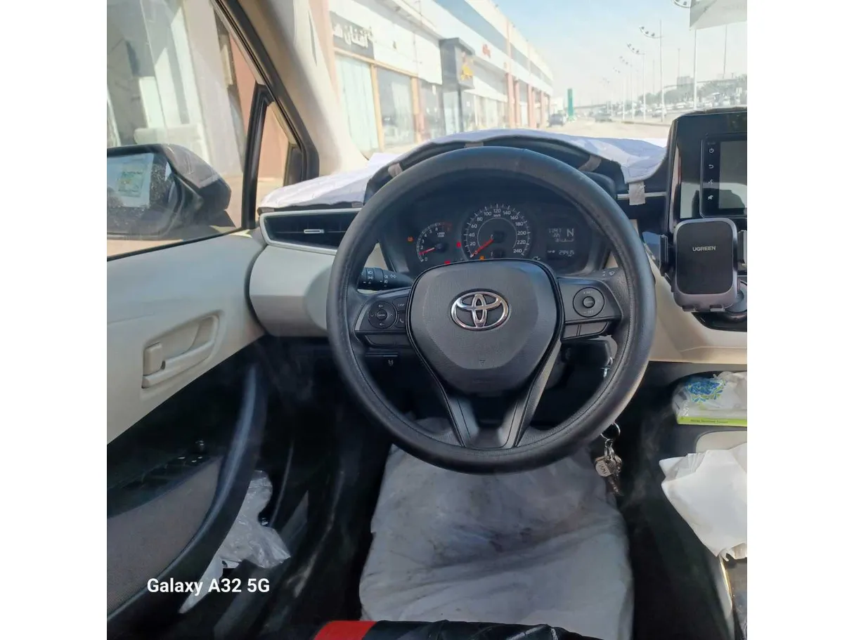 Car image 19