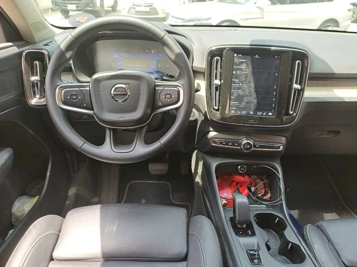 Car image 17