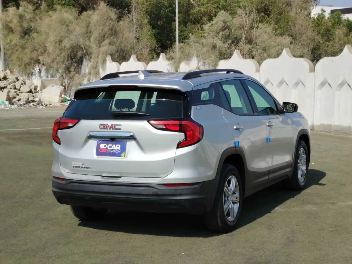 Car image 5