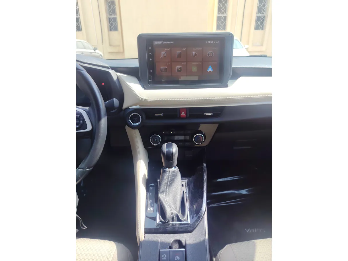 Car image 21