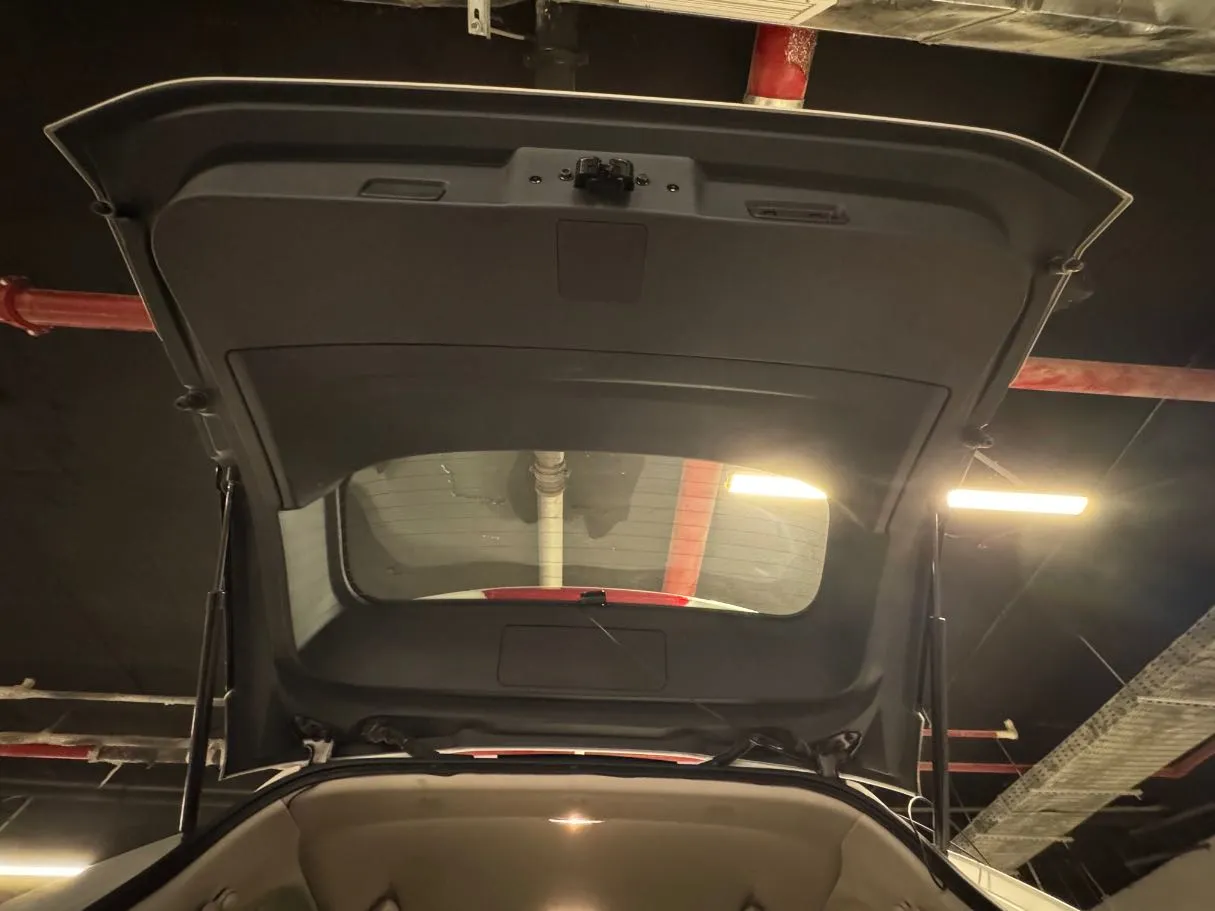 Car image 23