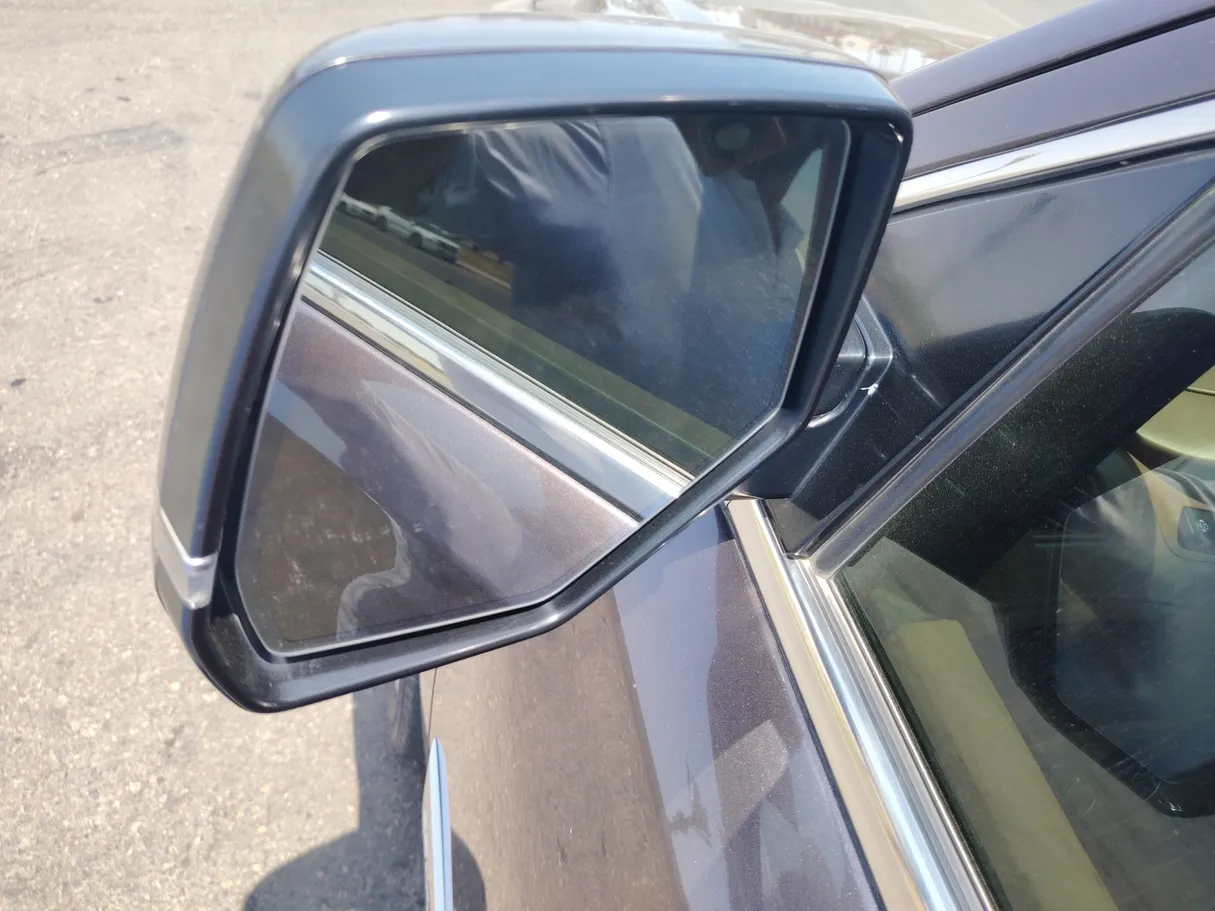 Car image 40