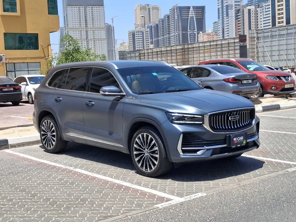 Car image 3