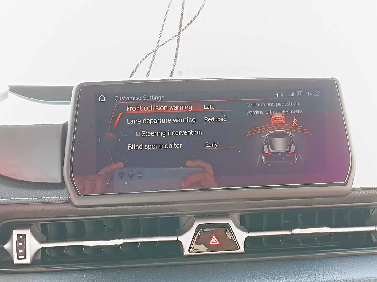 Car image 23