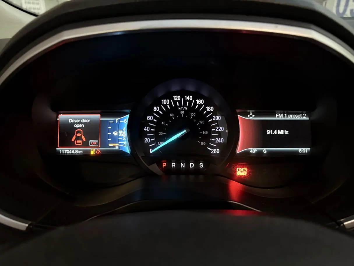 Car image 23