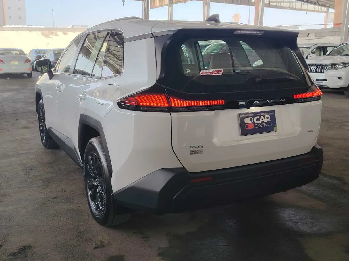 Car image 7