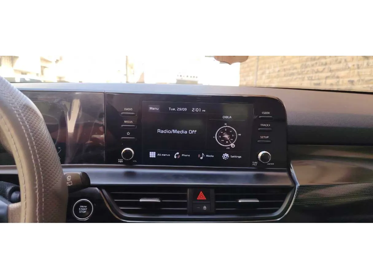 Car image 17