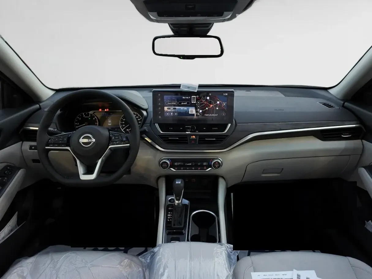 Car image 8