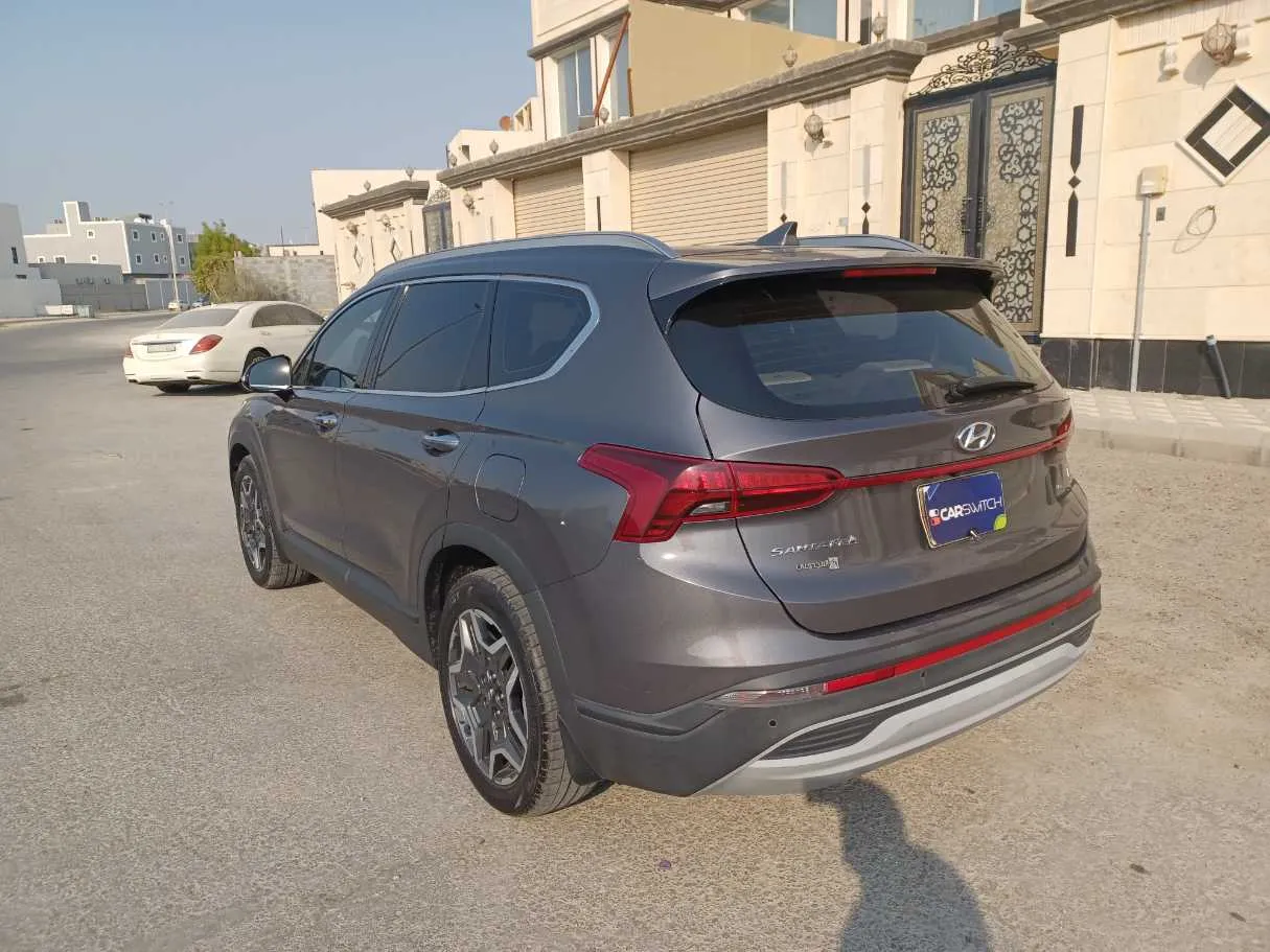 Car image 7