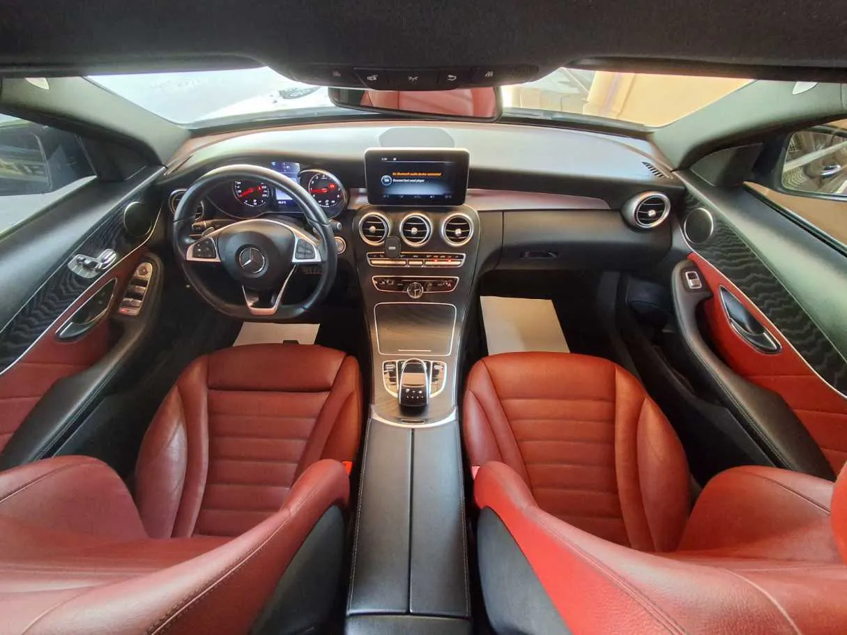 Car image 16
