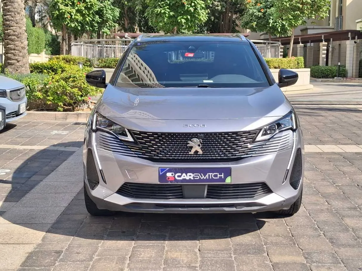 Car image 2