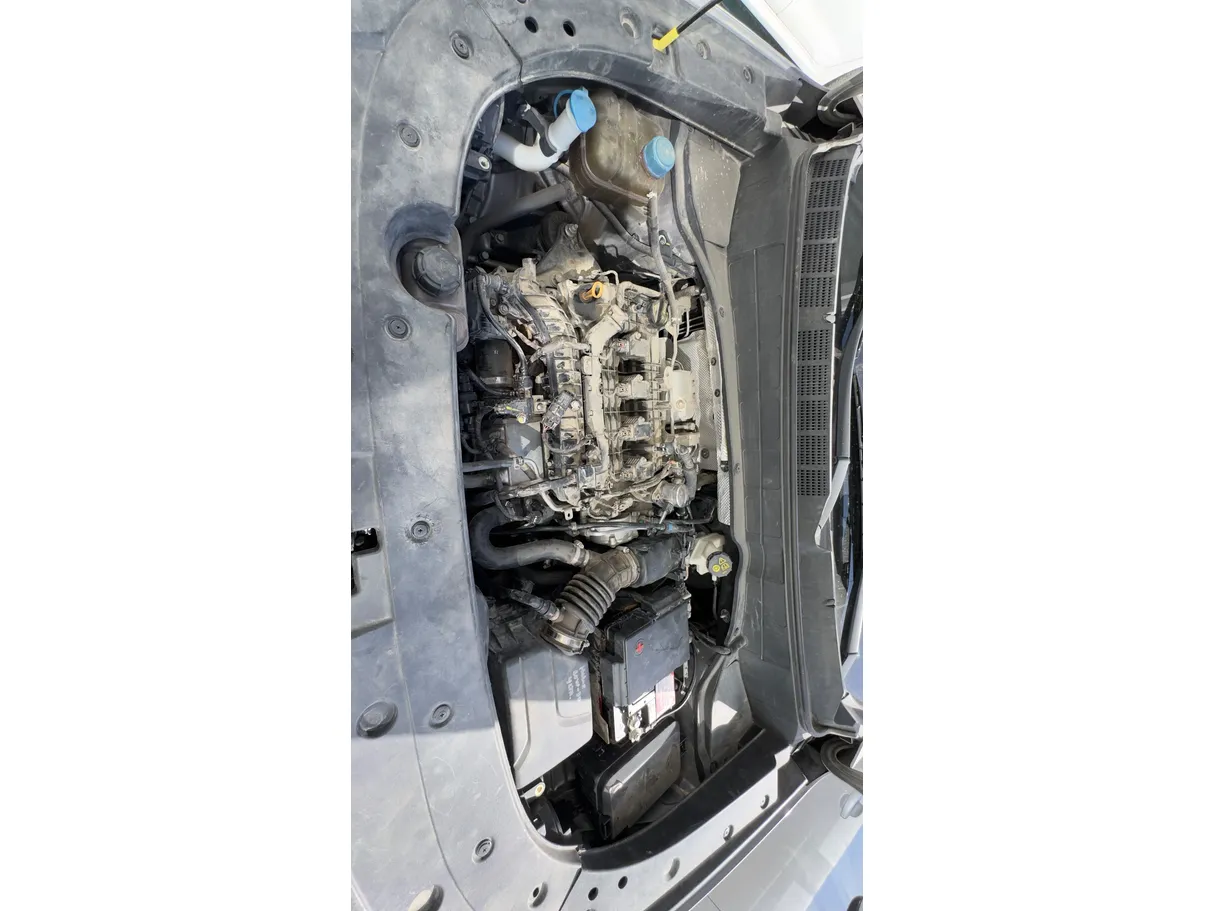 Car image 25
