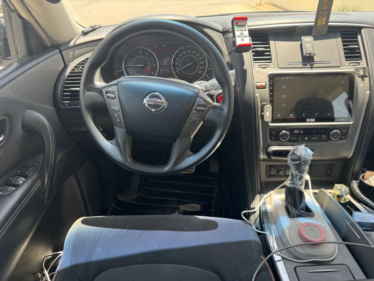 Car image 16