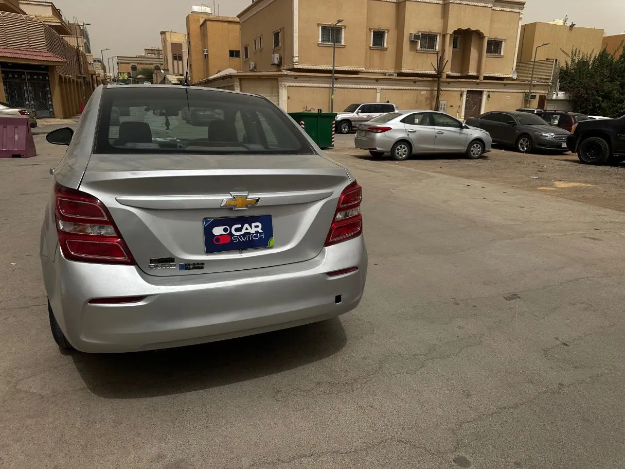 Car image 6