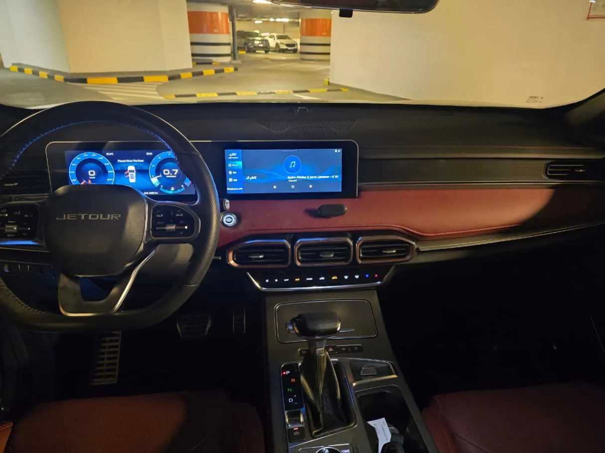 Car image 15