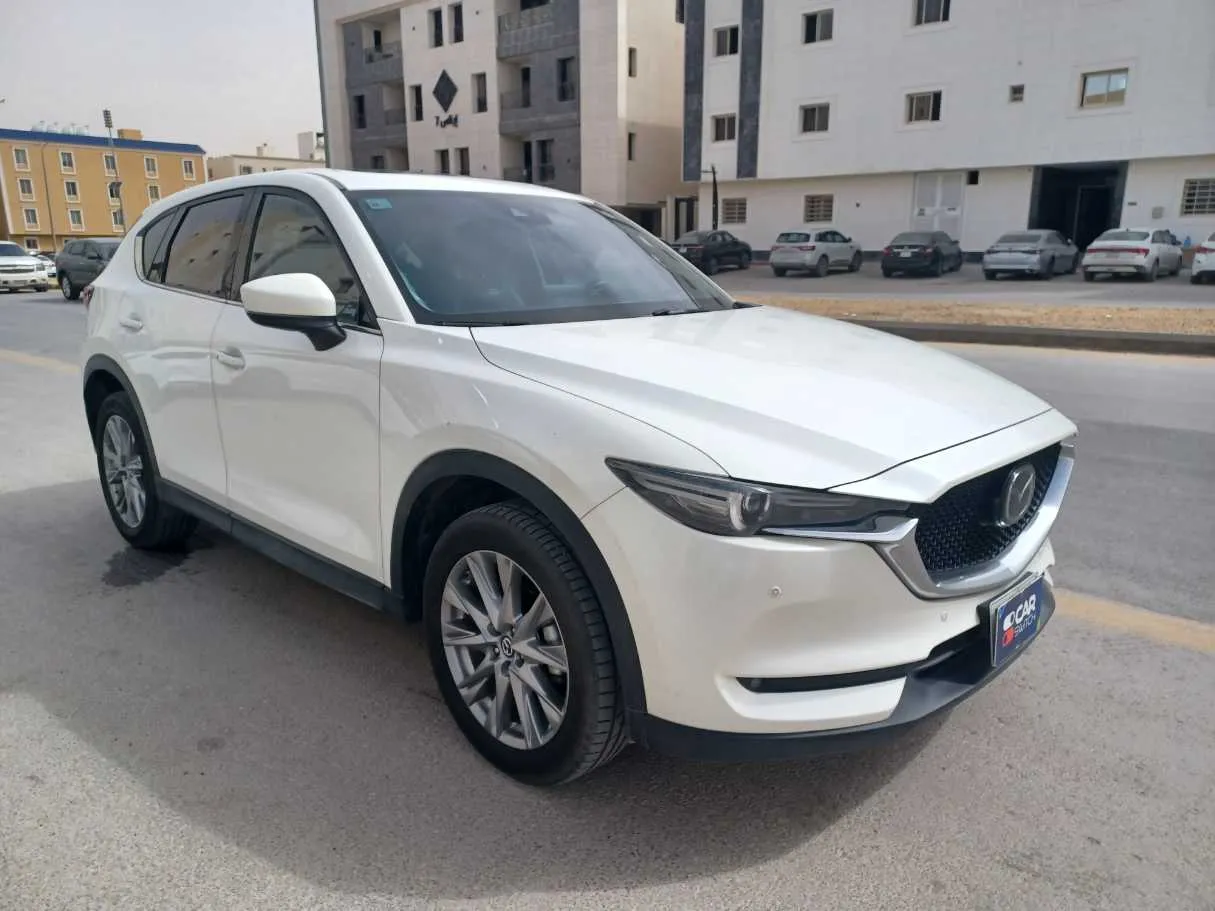 Car image 3