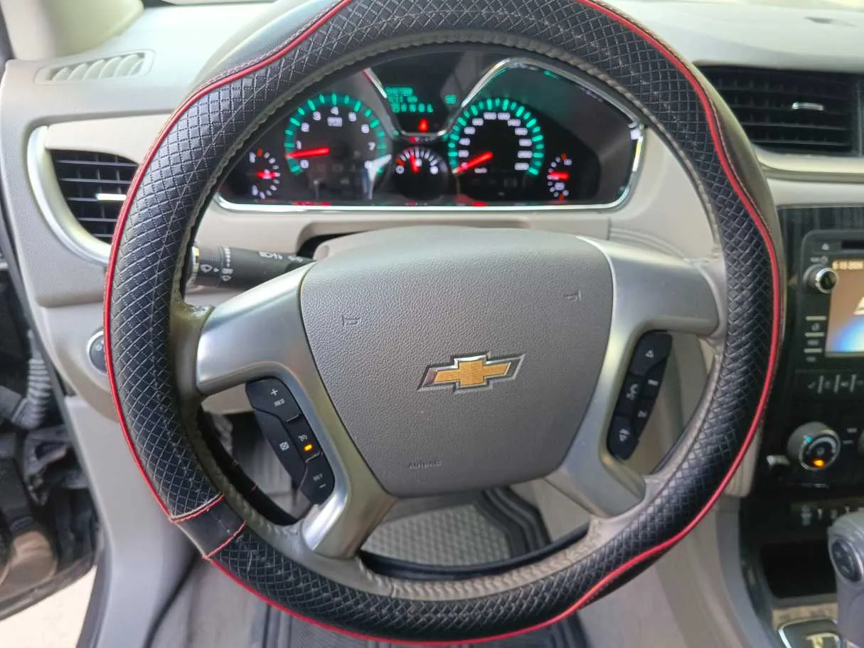 Car image 23