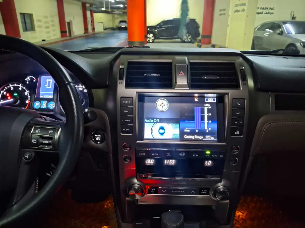 Car image 16