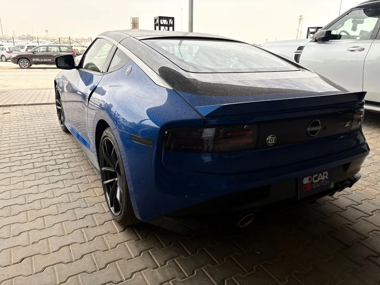 Car image 6