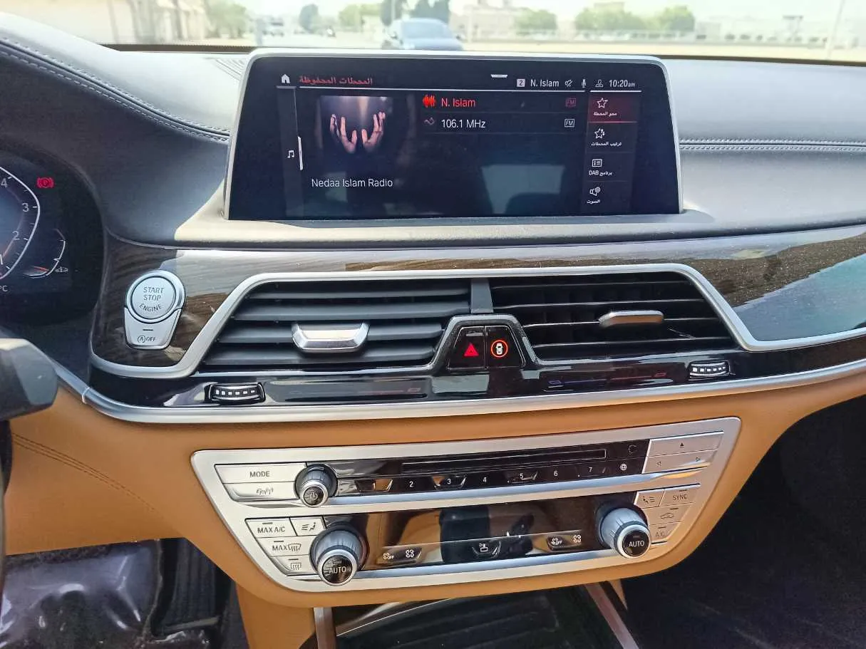 Car image 25