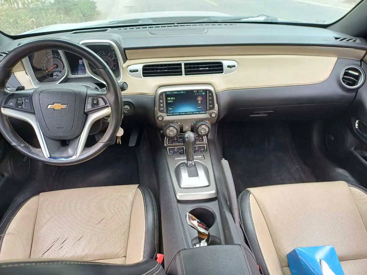 Car image 15