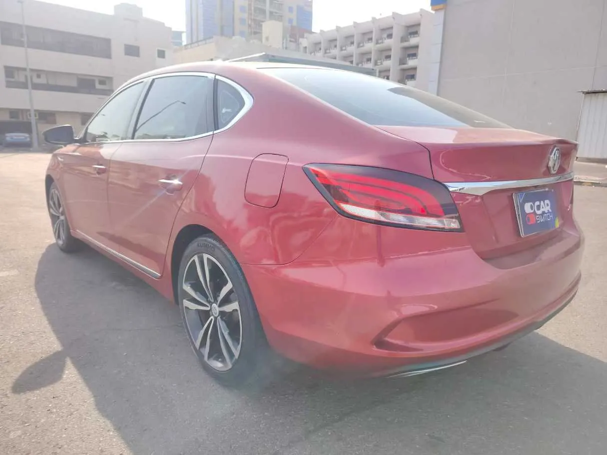 Car image 8