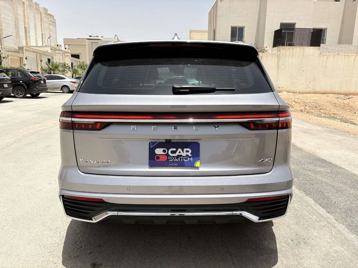 Car image 6