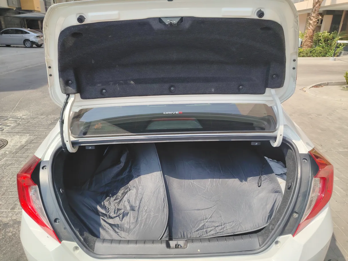 Car image 23