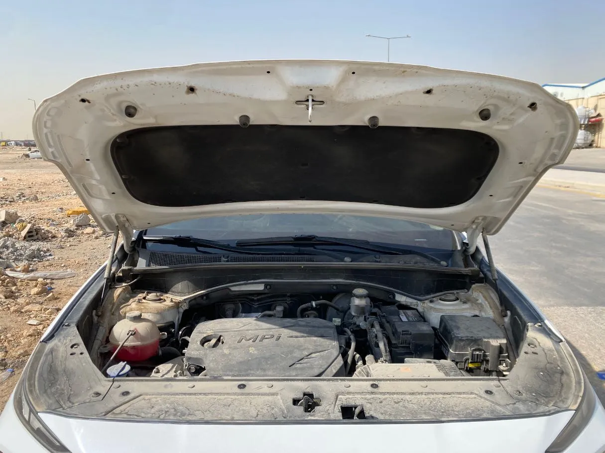 Car image 27