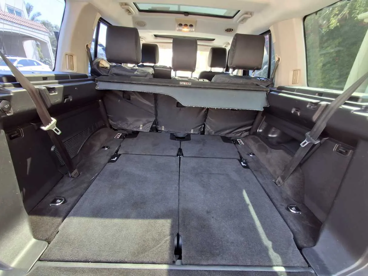 Car image 19